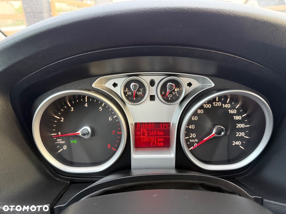 Ford Focus 1.6 16V Ghia - 4