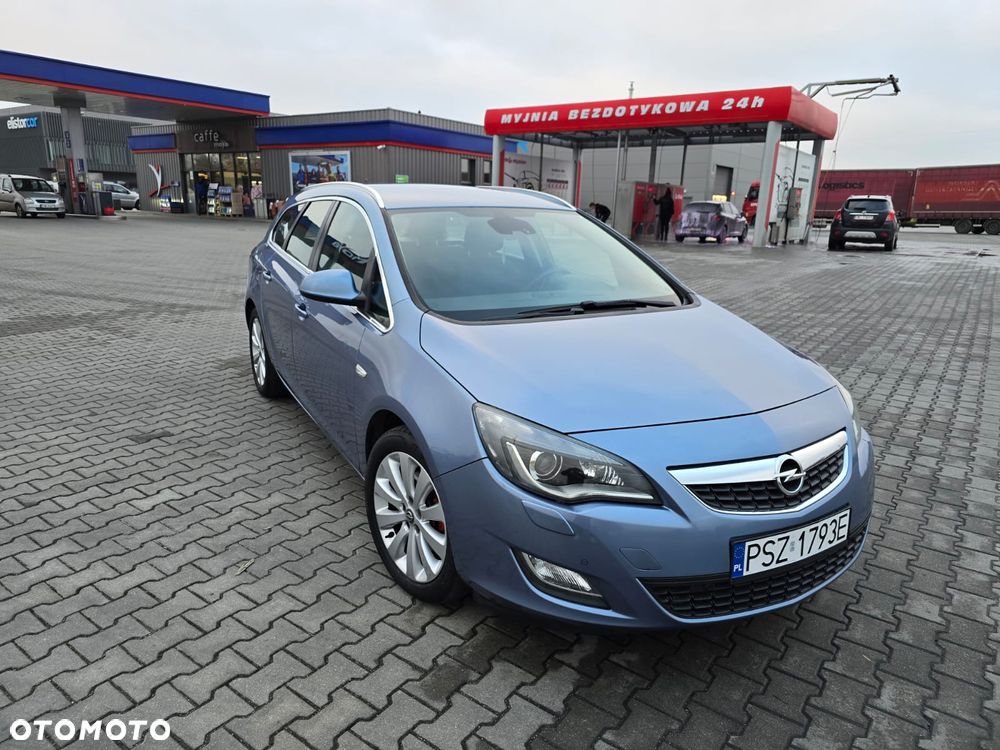 Opel Astra 1.4 Turbo Cosmo - 2