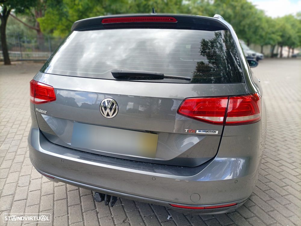 VW Passat Variant 1.6 TDI Confortline DSG - 8