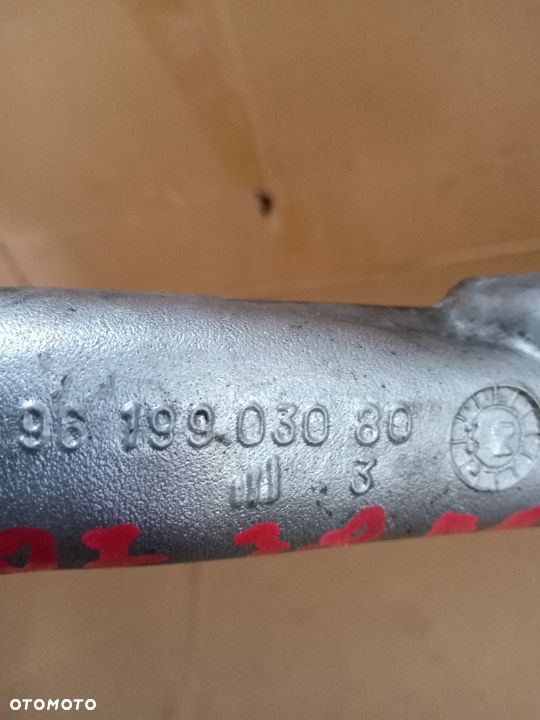 Obudowa termostatu termostat Peugeot 407 3.0 V6 - 3