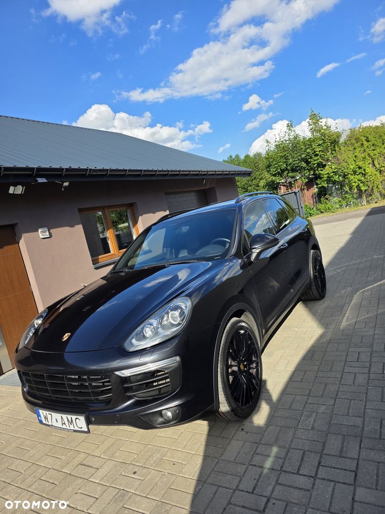 Porsche Cayenne - 1