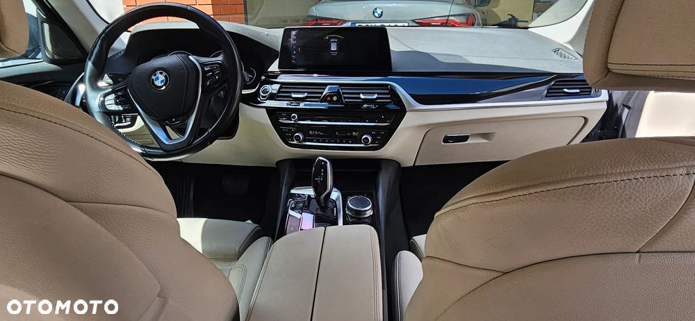 BMW Seria 5 520d - 16