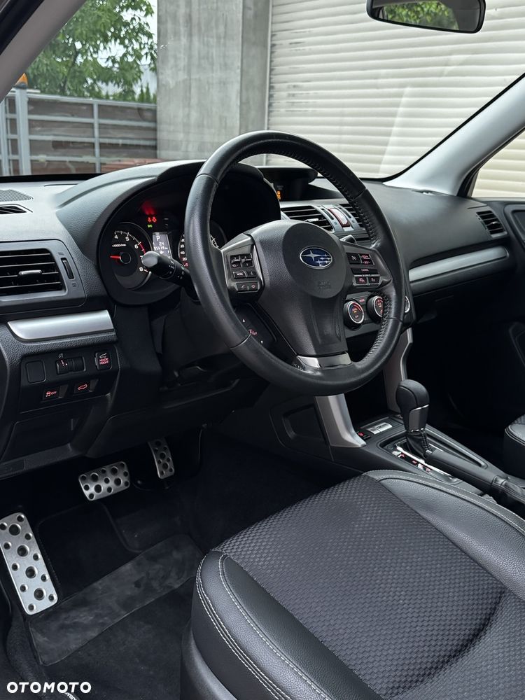 Subaru Forester 2.0XT Comfort Lineartronic - 10