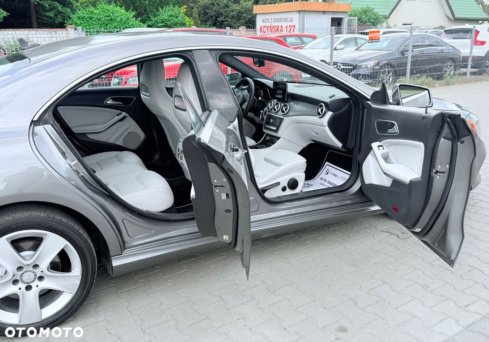 Mercedes-Benz CLA 250 7G-DCT AMG Line - 17