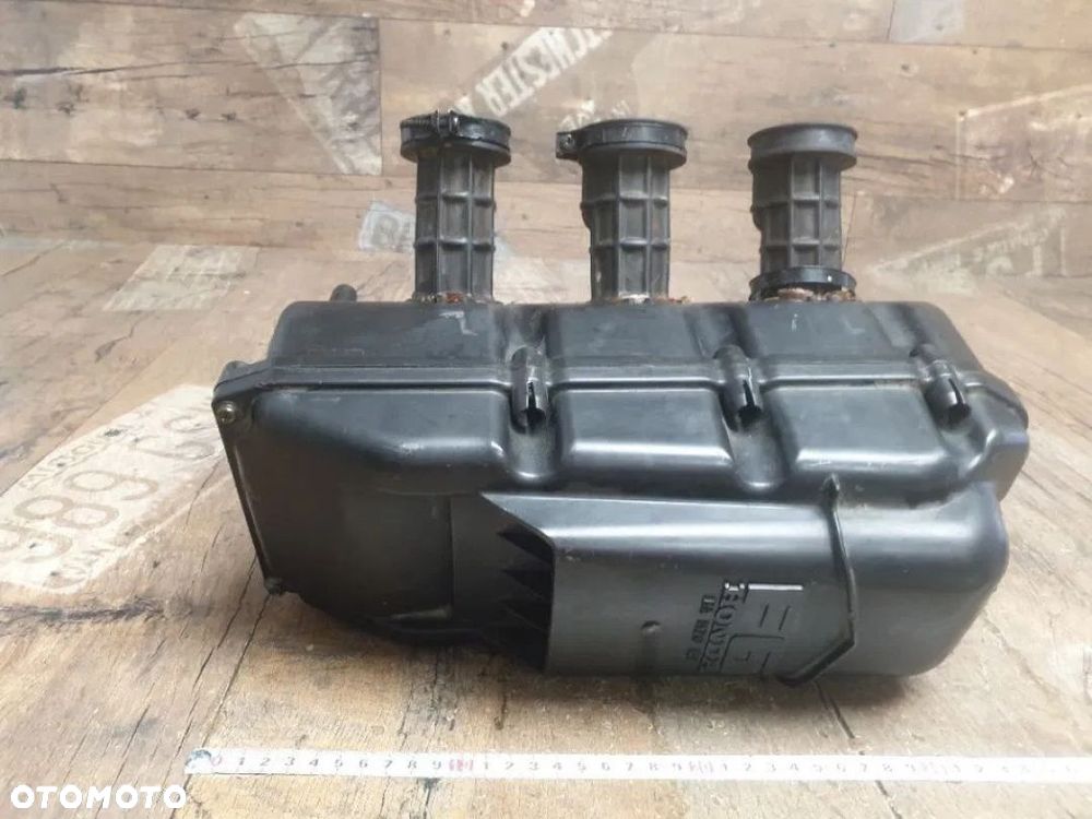 Airbox obudowa filtra króciec Honda GL1500 CF Valkyrie Interstate - 5