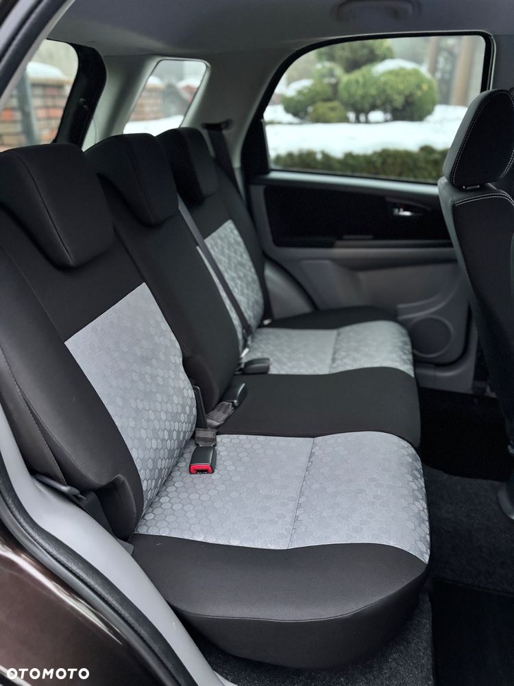 Suzuki SX4 1.6 VVT 4x2 Style - 19