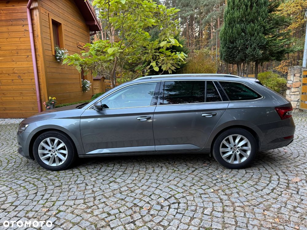 Skoda Superb 2023 photo 3