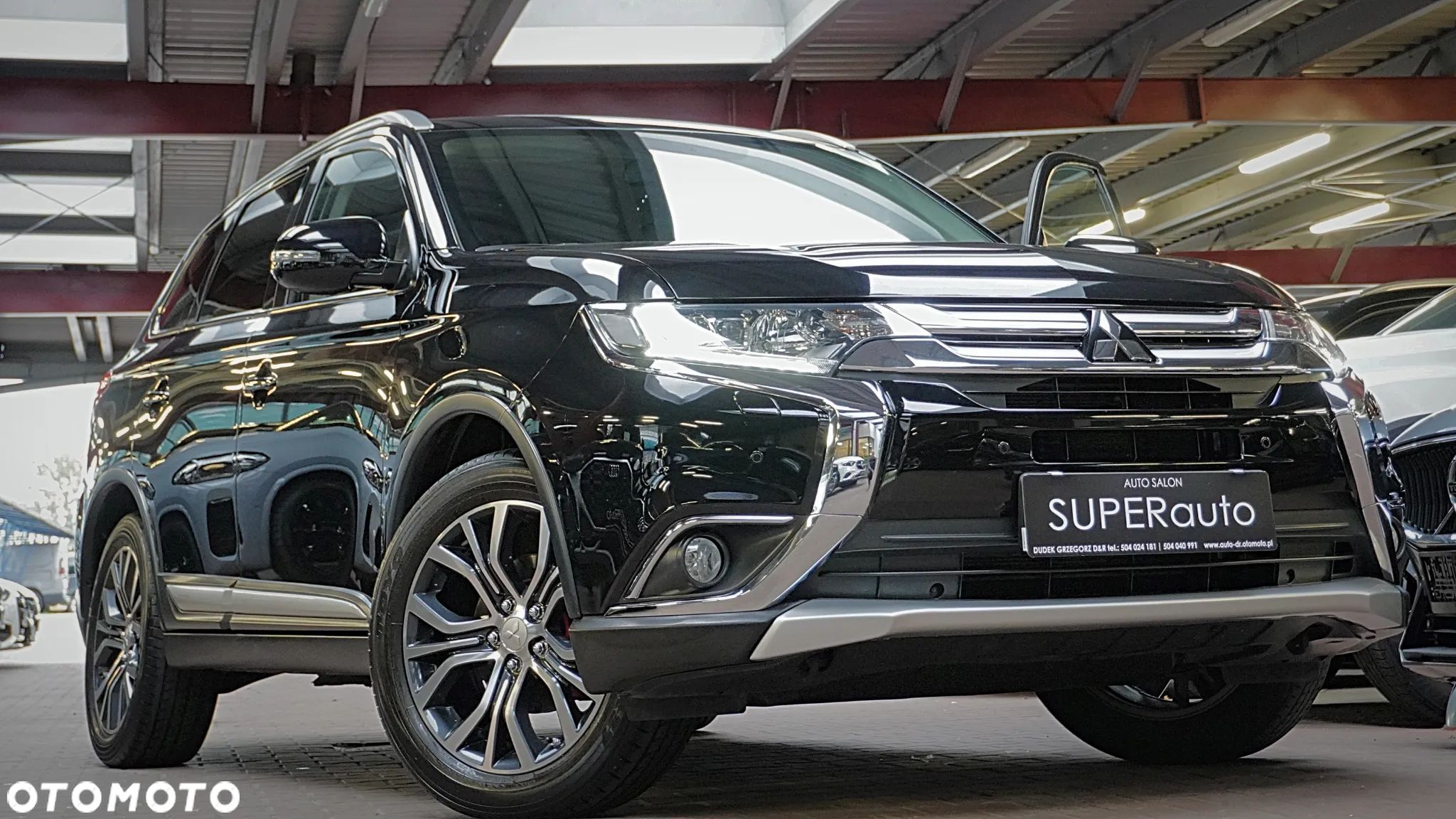 Mitsubishi Outlander 2.0 Intense + Navi 4WD CVT - 1