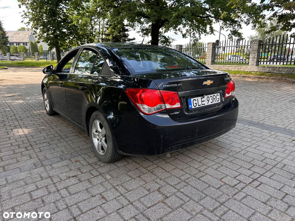 Chevrolet Cruze 1.8 LS+ - 2