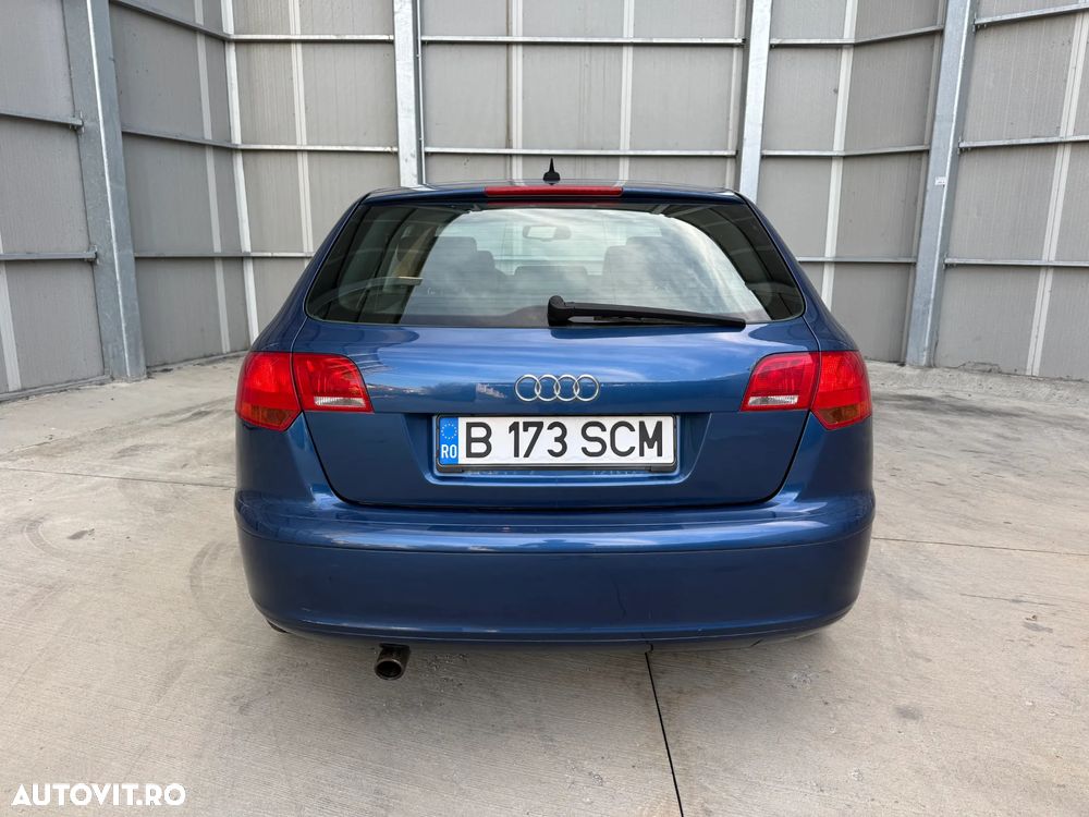 Audi A3 Sportback 1.6 FSI Ambition - 9