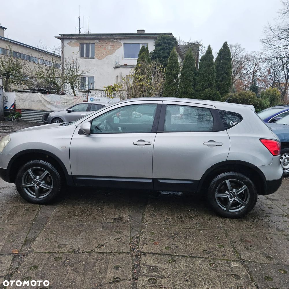 Nissan Qashqai 1.6 visia - 10