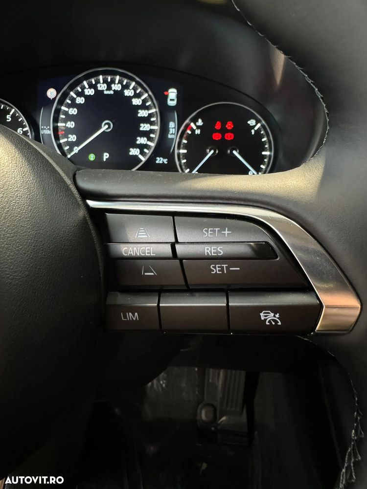 Mazda 3 e-Skyactiv X186 AT MHEV Center-Line - 14