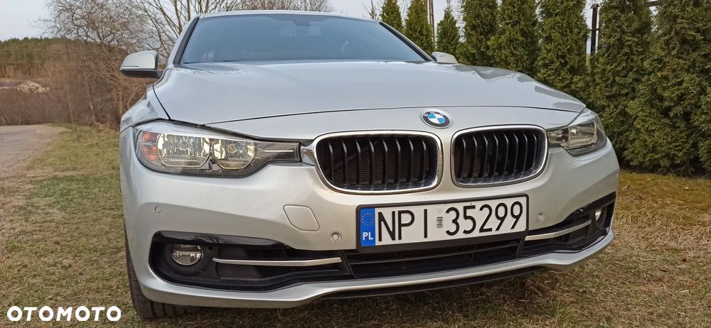 BMW Seria 3 330i Sport Line - 4