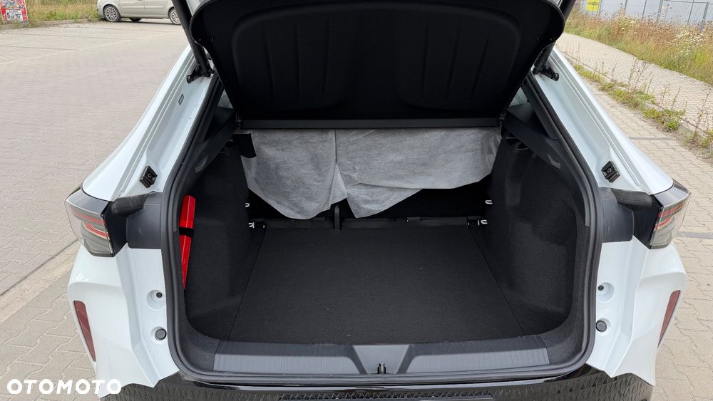 Volkswagen ID. Unyx 06 - 15