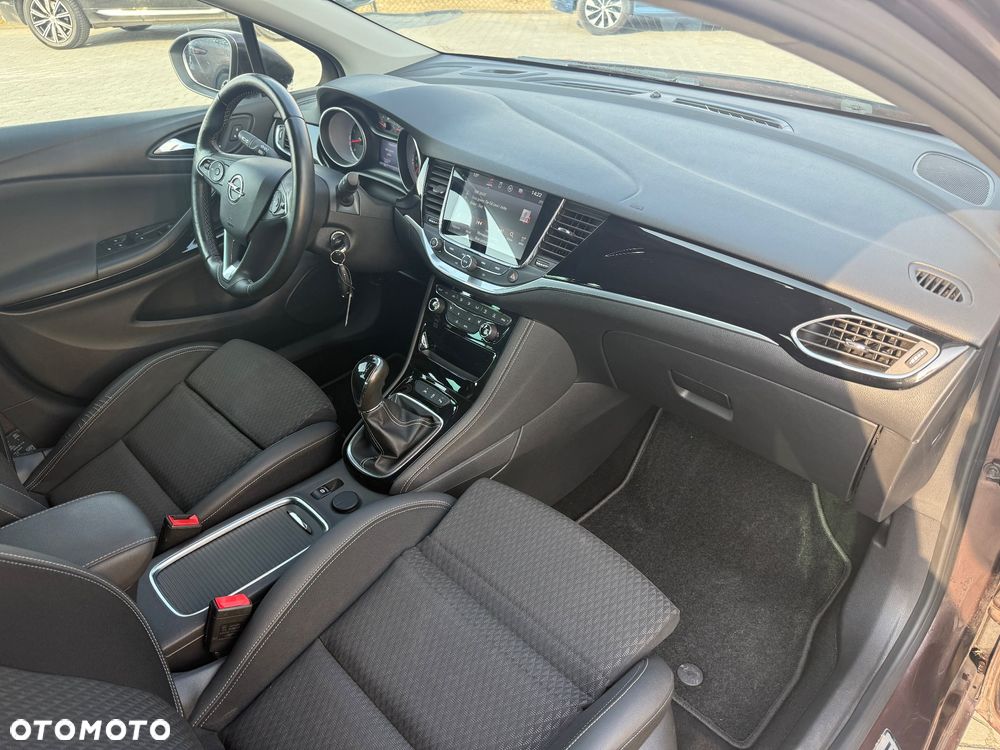 Opel Astra 1.4 Turbo Innovation - 24