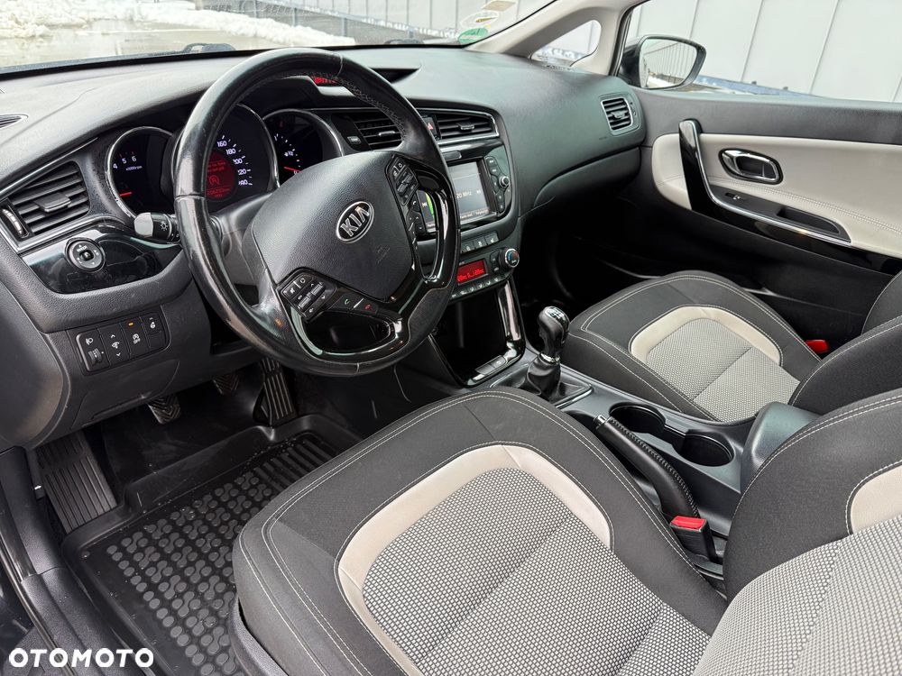 Kia Ceed 1.6 CRDi L Business Line - 26