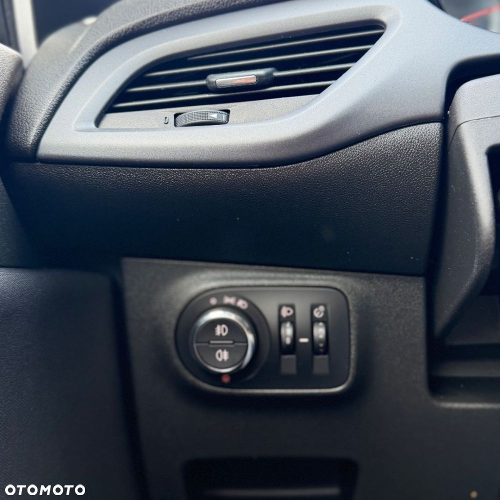 Opel Corsa - 38