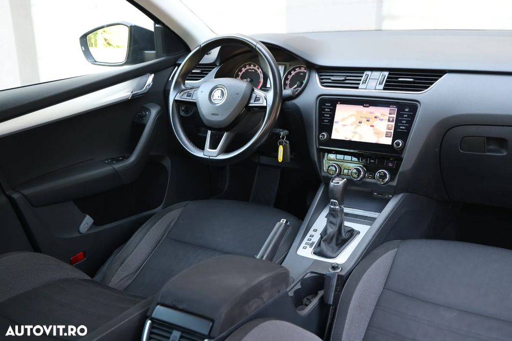 Skoda Octavia 1.6 TDI DSG Ambition - 19