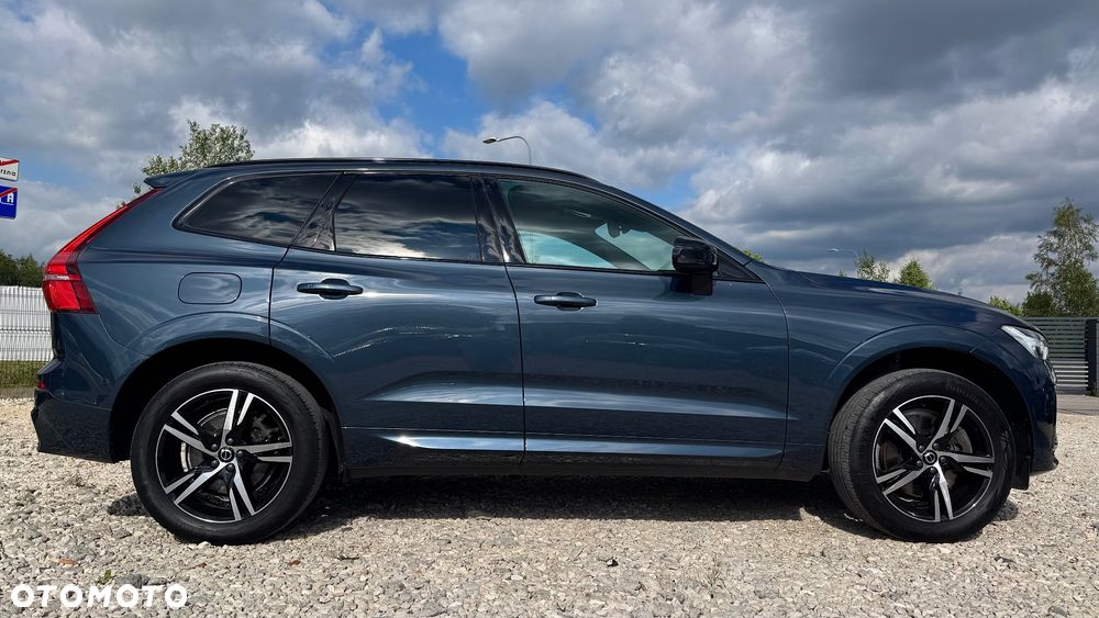 Volvo XC 60 B4 D AWD Plus Dark - 8