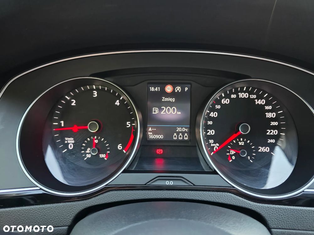 Volkswagen Passat 2.0 TDI SCR DSG Business - 31