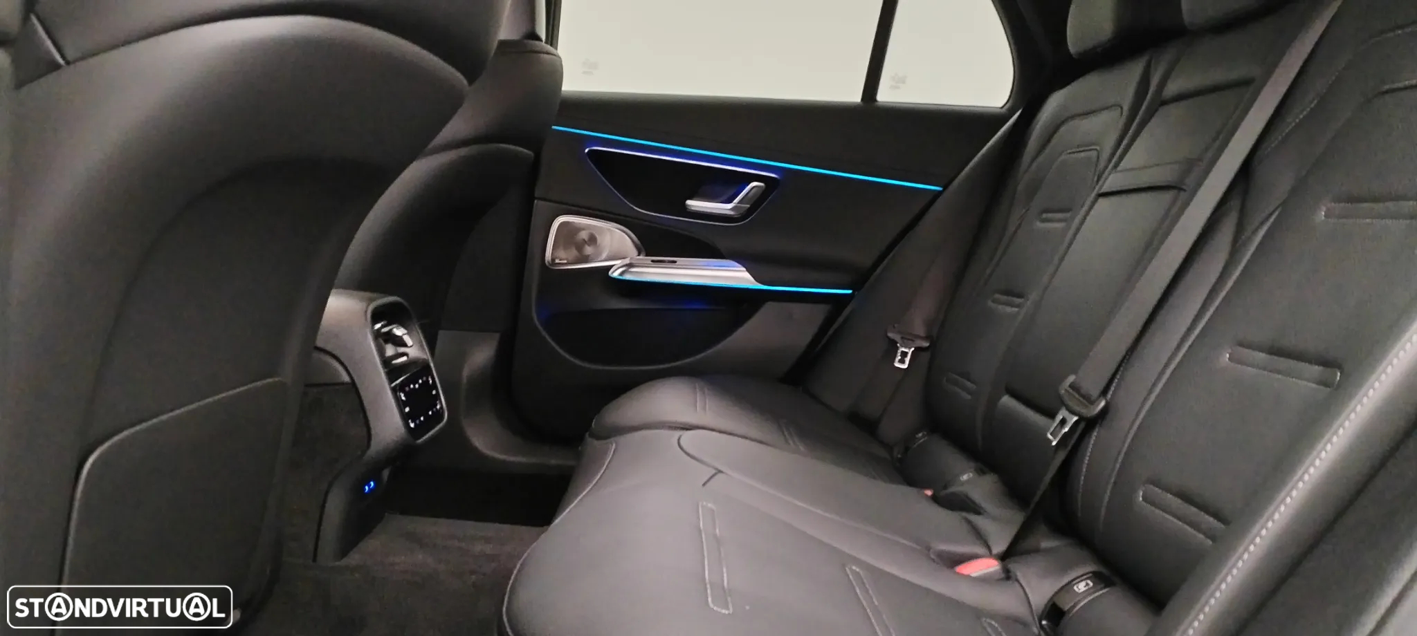Mercedes-Benz E 53 AMG Hybrid 4Matic+ - 27