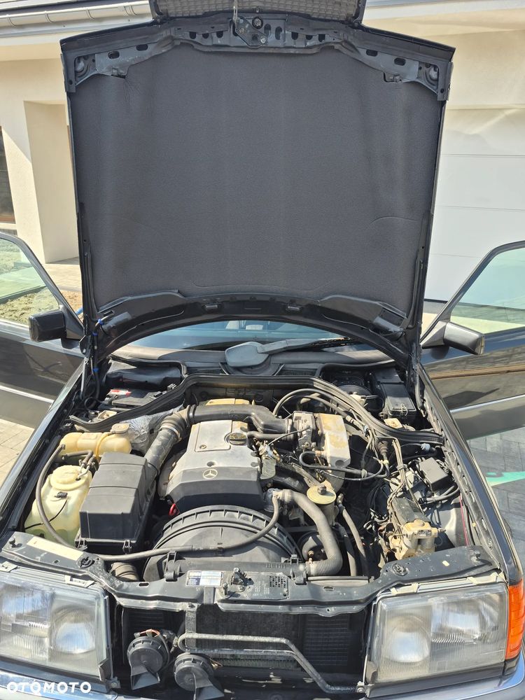 Mercedes-Benz W124 (1984-1993) - 28