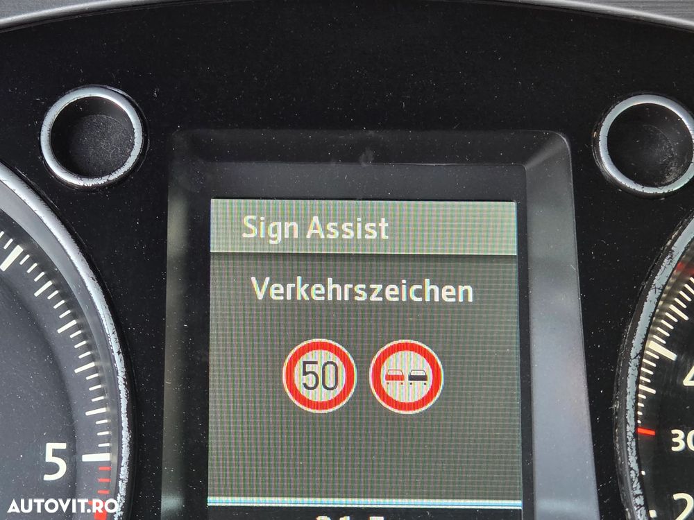 Volkswagen Passat 2.0 TDI 4Motion DSG BlueMotion Tech Highline - 25