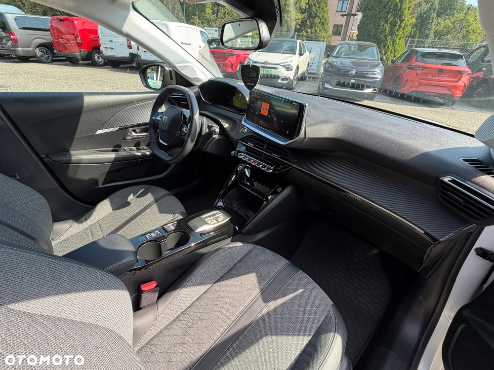 Peugeot 208 PureTech 100 EAT8 Allure - 8