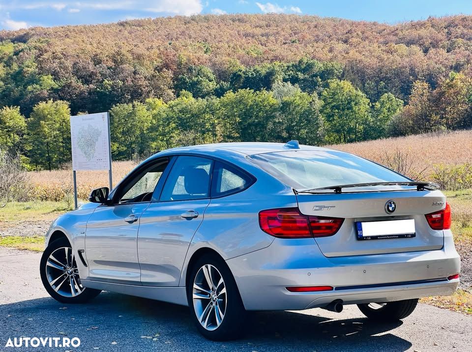 BMW Seria 3 320d DPF Aut. M Sport Edition - 6