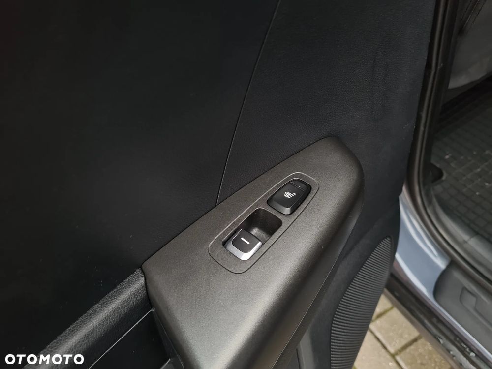 Kia Sportage 1.6 GDI 2WD Attract - 12