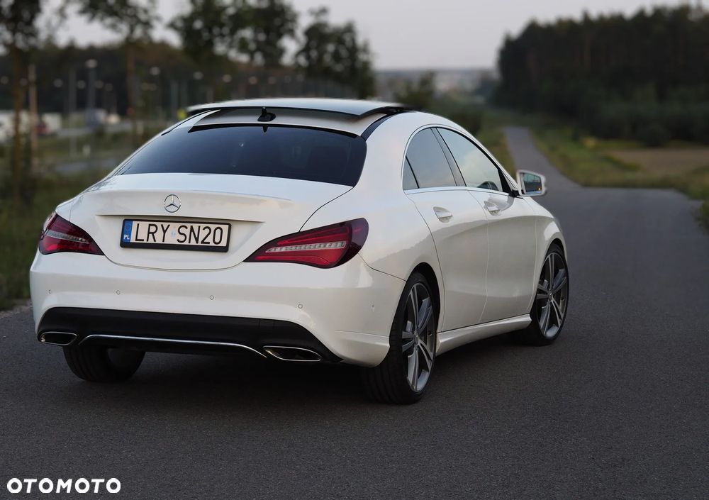 Mercedes-Benz CLA 250 7G-DCT UrbanStyle Edition - 4