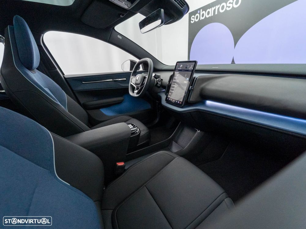 Volvo EX30 69 kWh Single Motor Extended Range Ultra - 35