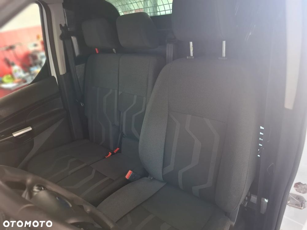 Ford Transit Connect - 8