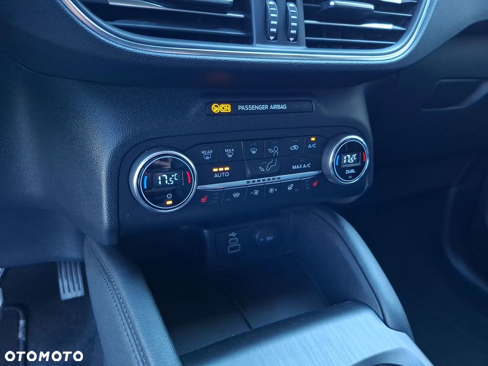 Ford Kuga 2.5 FHEV FWD Titanium X - 28
