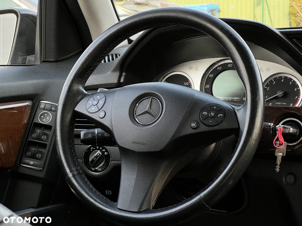 Mercedes-Benz GLK - 14