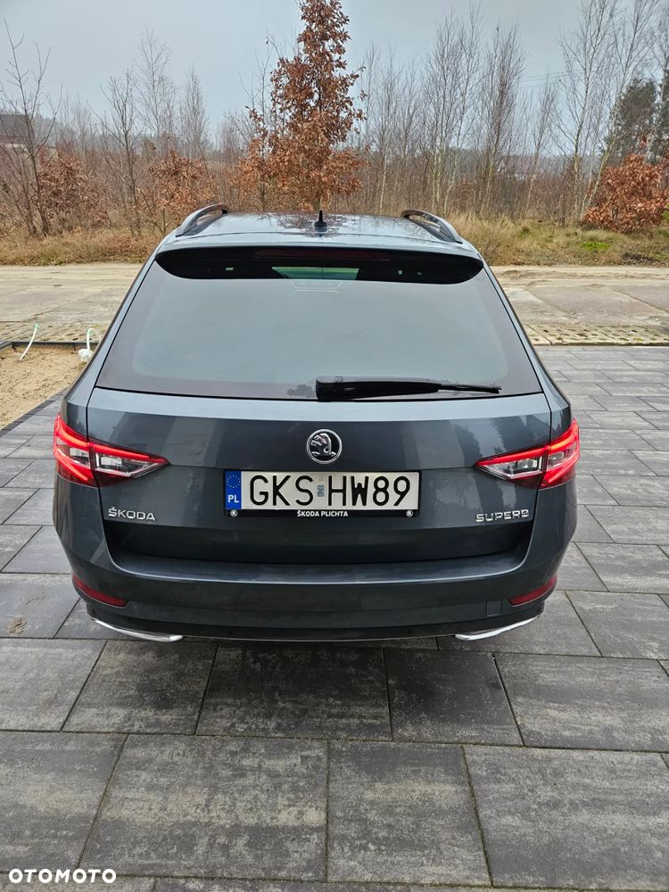 Skoda Superb 2.0 TDI DSG SportLine - 6