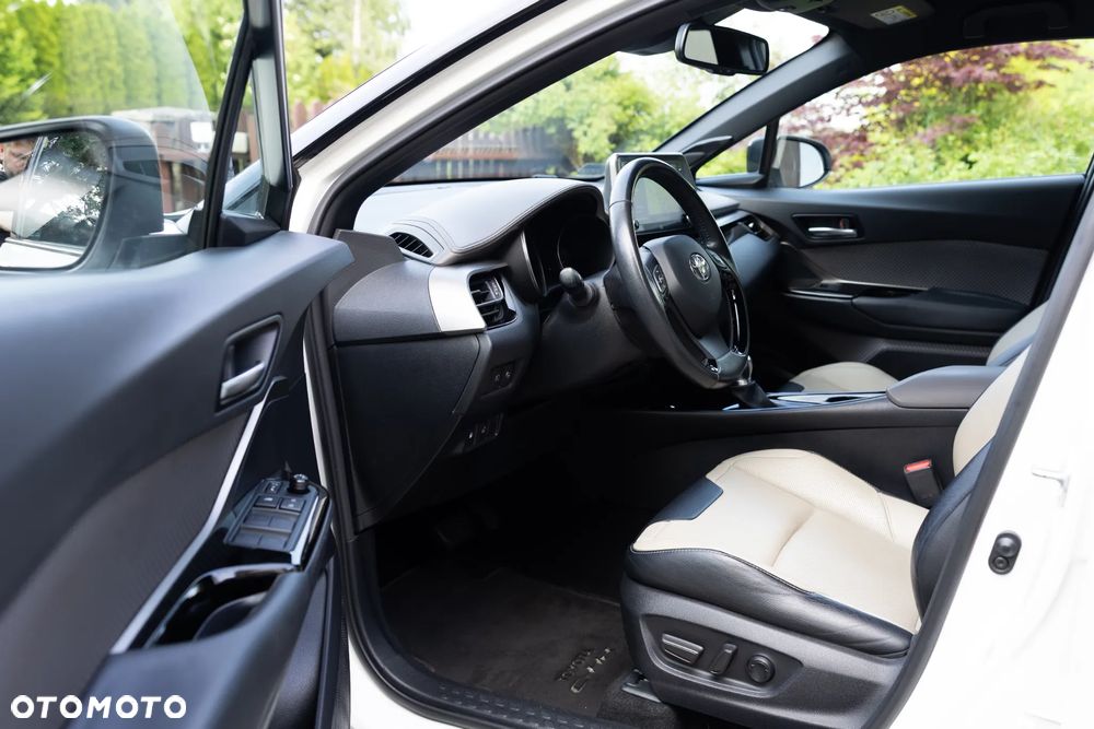 Toyota C-HR 2.0 Hybrid Executive - 10