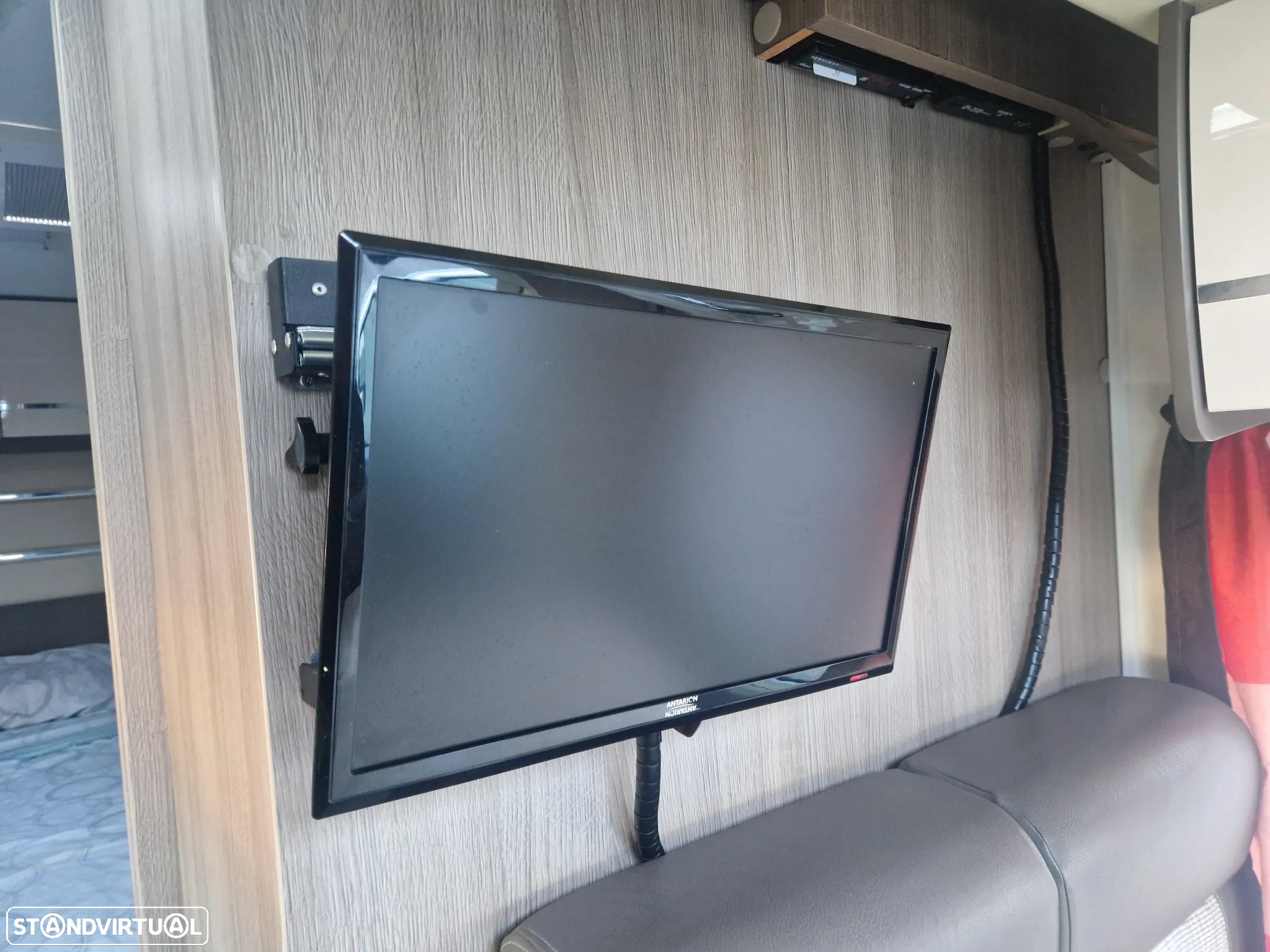 Ford Transit Challanger - 29