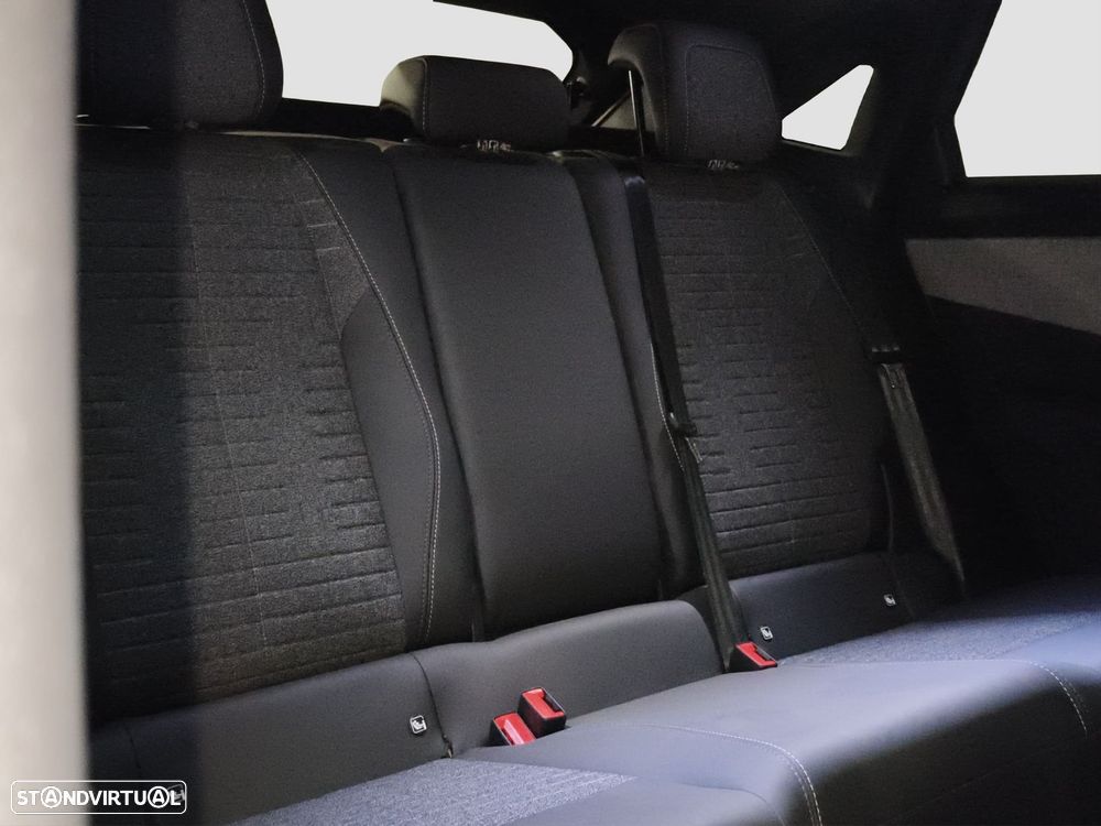 Peugeot 3008 Hybrid 145 e-DSC6 Allure - 37