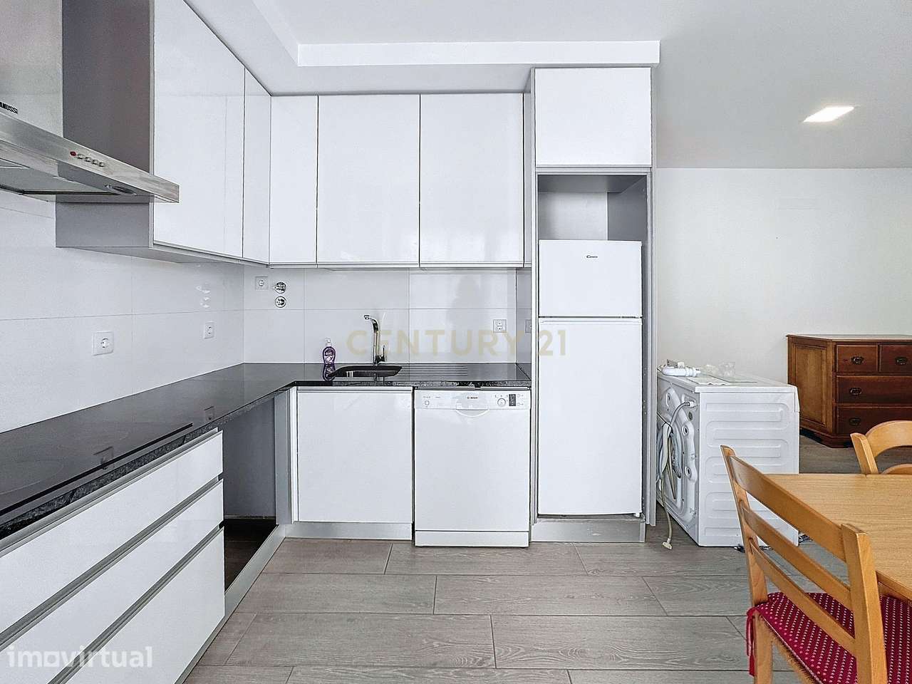 Apartamento T2 - Centro da Nazaré - Grande imagem: 4/14