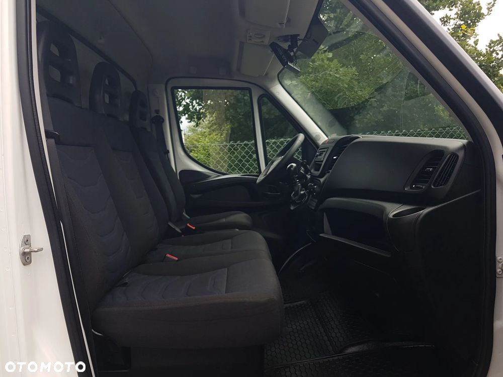 Iveco 35C15 WYWROTKA 3 STRONNA KIPER 3,20x2,06 BLIŹNIAKI KLIMA MANUAL 6-BIEGÓW HAK - 34