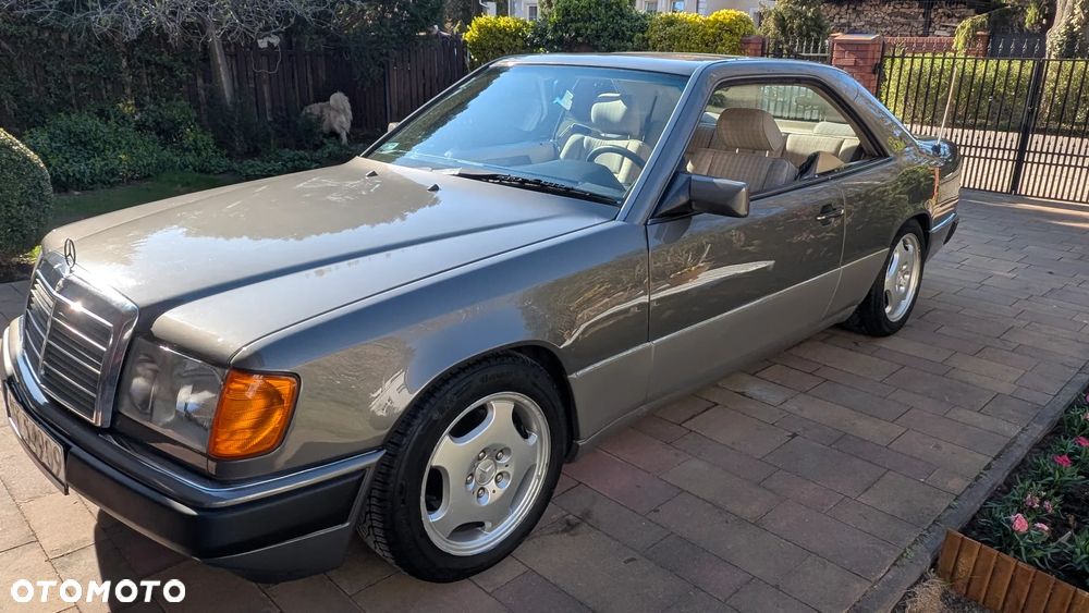 Mercedes-Benz W124 (1984-1993) - 11