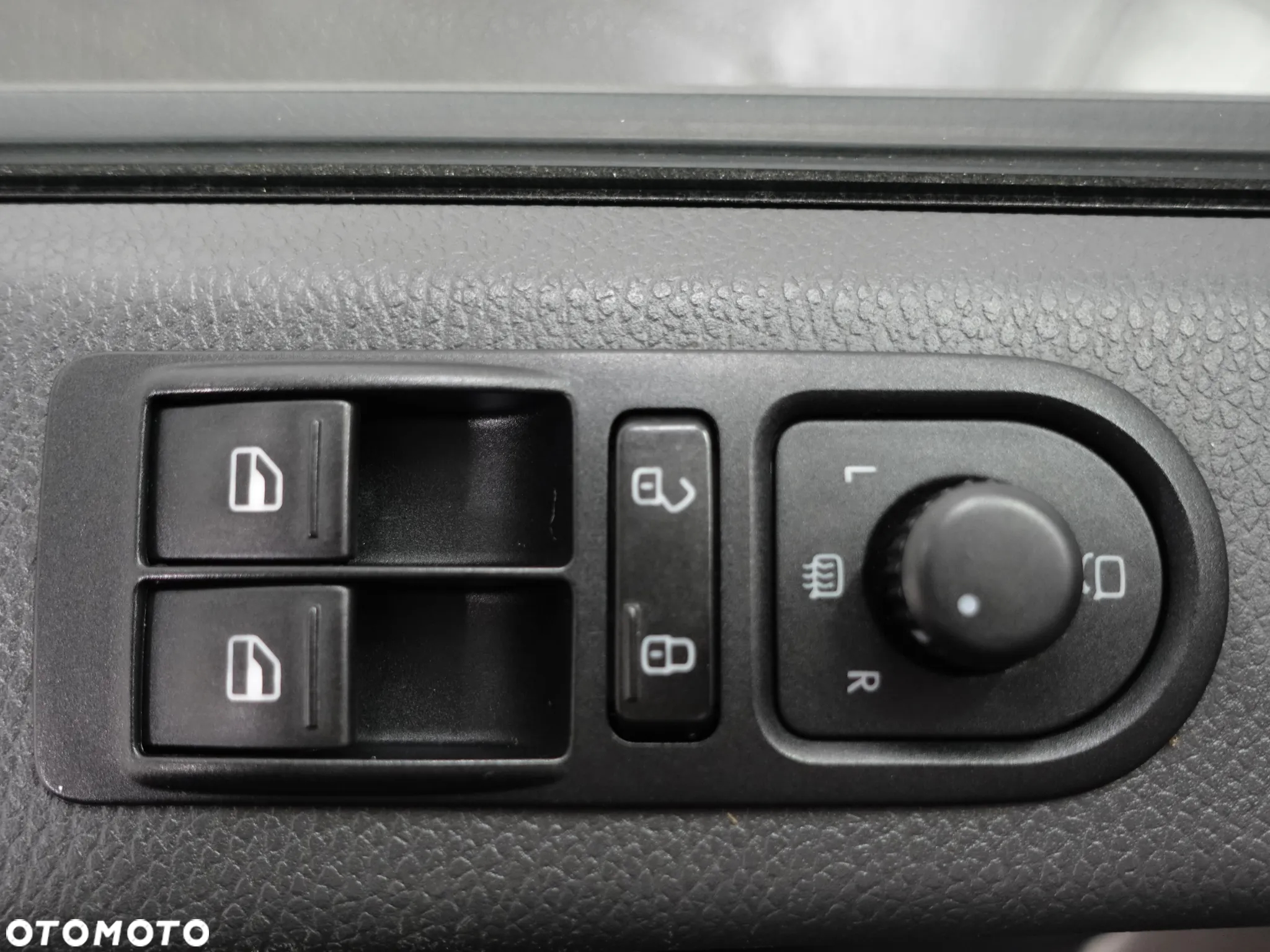 Volkswagen Multivan - 20