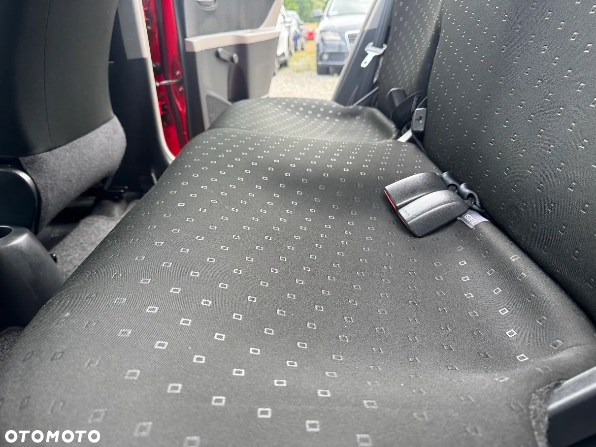 Toyota Yaris - 18