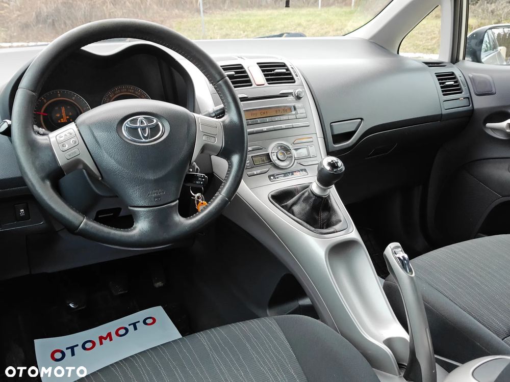 Toyota Auris 2.0 D-4D Executive - 6