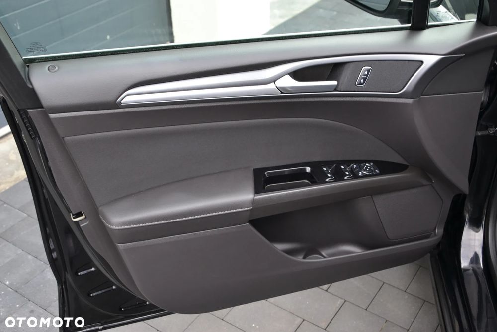 Ford Mondeo 2.0 TDCi Titanium PowerShift - 35