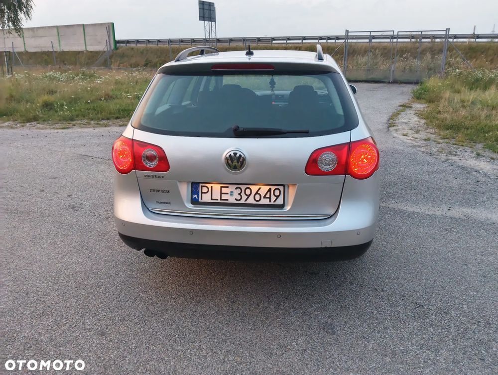 Volkswagen Passat 2.0 TDI Comfortline DSG - 6