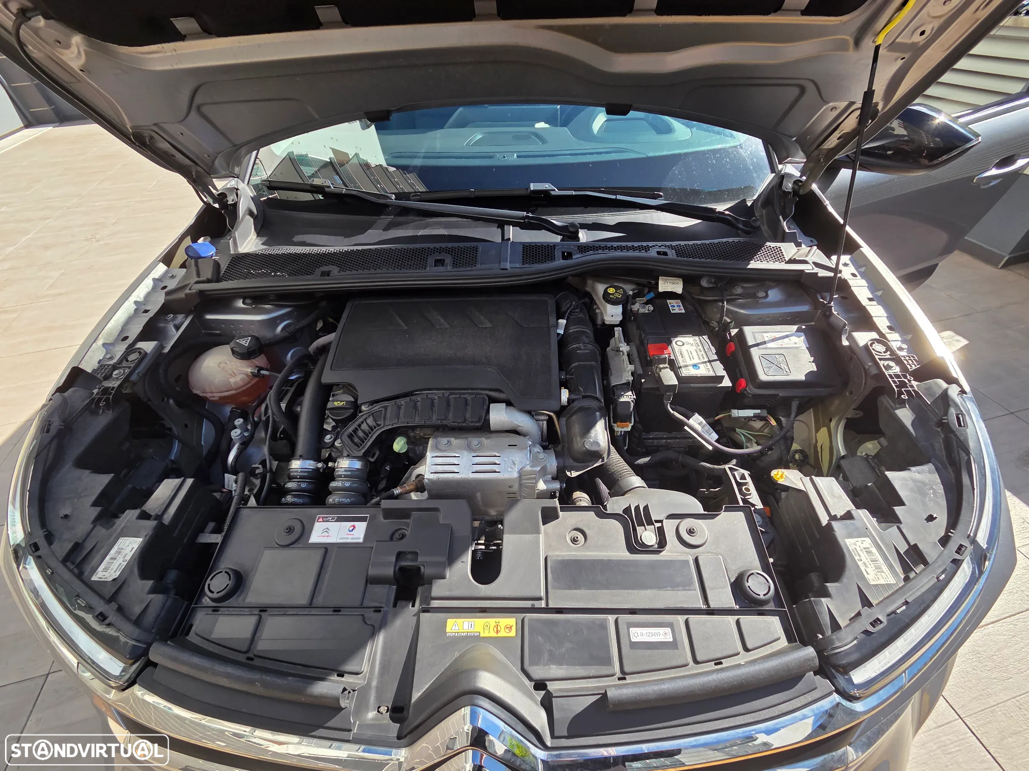 Citroën C4 1.2 PureTech Shine - 23