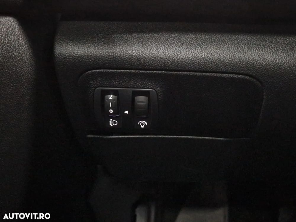 Renault Megane Blue dCi 116 Zen - 18