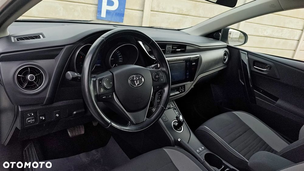 Toyota Auris 1.8 HSD Luna - 34